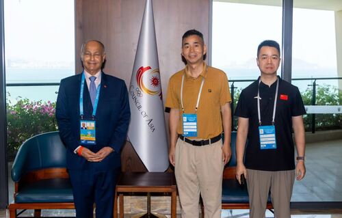 latest company news about Yinghui Sports Engages with World Aquatics Leadership on Key Challenges in Global Swimming Development