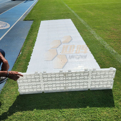 Harga bagus PP Interlocking Outdoor Modular Plastic Event Flooring lantai acara konser on line